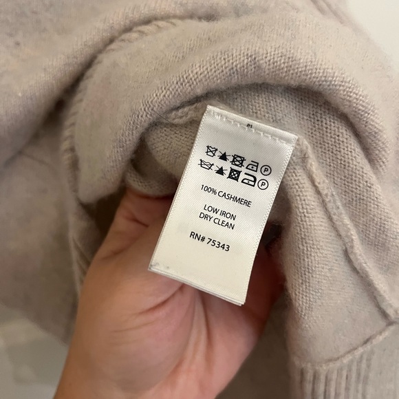 Nicole Miller Cashmere Relaxed Fit Sweater Size Large - Picture 6 of 9